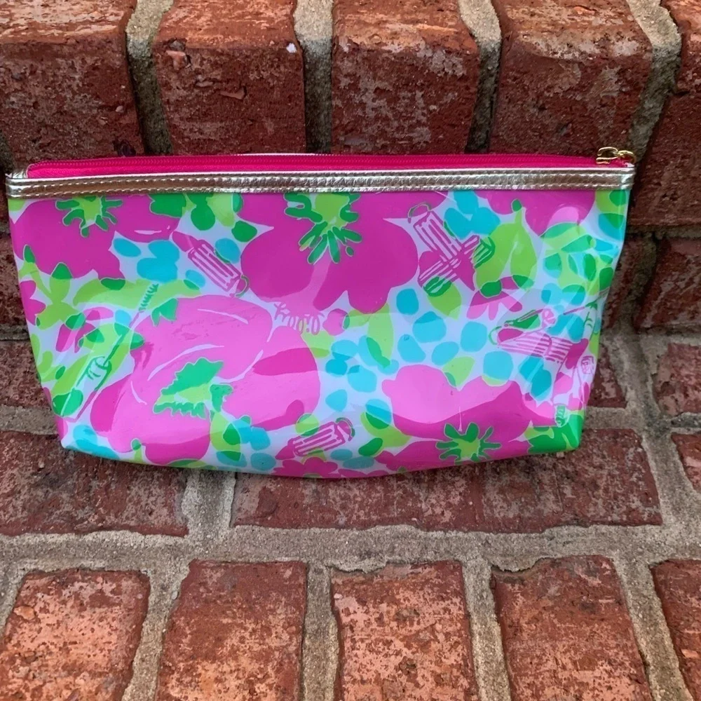 Lilly Pulitzer Estee Lauder Island Breeze Pink PVC Cosmetic Makeup Bag Zipper